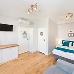 Navy Group - Port Homestay szállás *