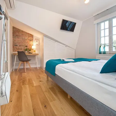 Homestay Navy Group - Port *