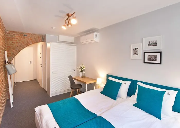 Navy Group - Port 홈스테이 소포트