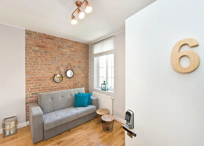 Navy Group - Port 홈스테이 *