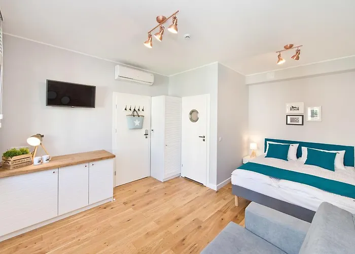 Navy Group - Port 홈스테이 *