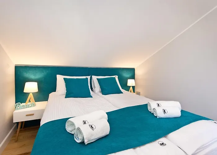 홈스테이 Navy Group - Port 소포트