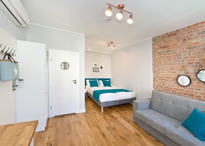 Navy Group - Port 홈스테이 소포트